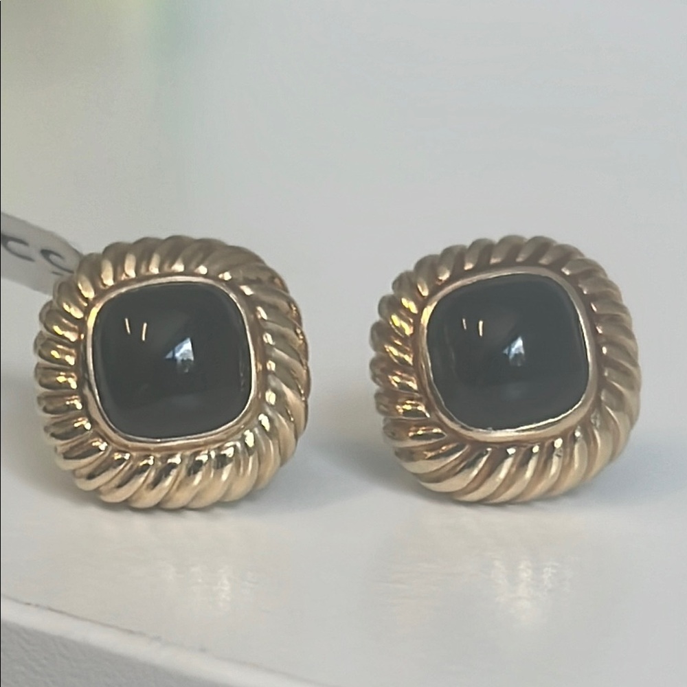 14k  Gold and Black onyx Earrings